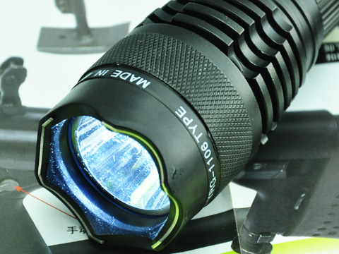 1106型鈦合金改進(jìn)型強(qiáng)光電擊器 1106型鈦合金改進(jìn)型強(qiáng)光電擊器