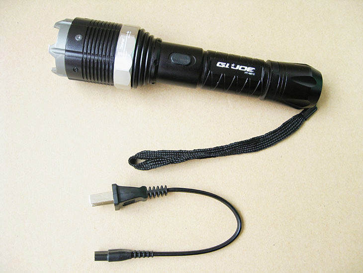 黑鷹8810型超強(qiáng)光高壓電擊器 黑鷹8810型超強(qiáng)光高壓電擊器