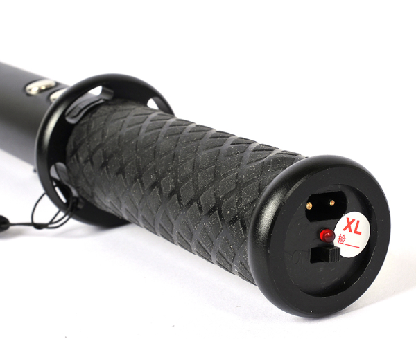 黑鷹1118B型加長(zhǎng)鈦合金強(qiáng)光暴閃耐擊打電棍 黑鷹1118B型加長(zhǎng)鈦合金強(qiáng)光暴閃耐擊打電棍